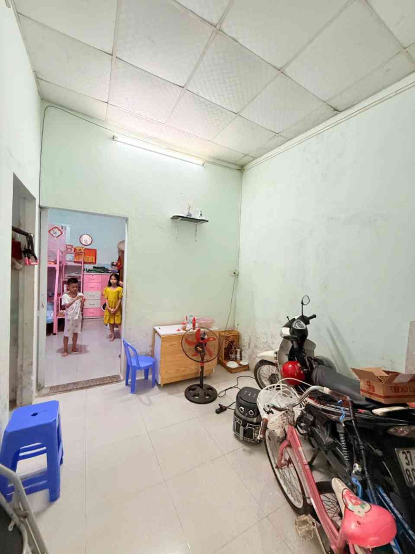 Bán nhà Hoàng Mai - diện tích 40m2 1 tầng - Ô TÔ 30M - giá 10,2 tỷ