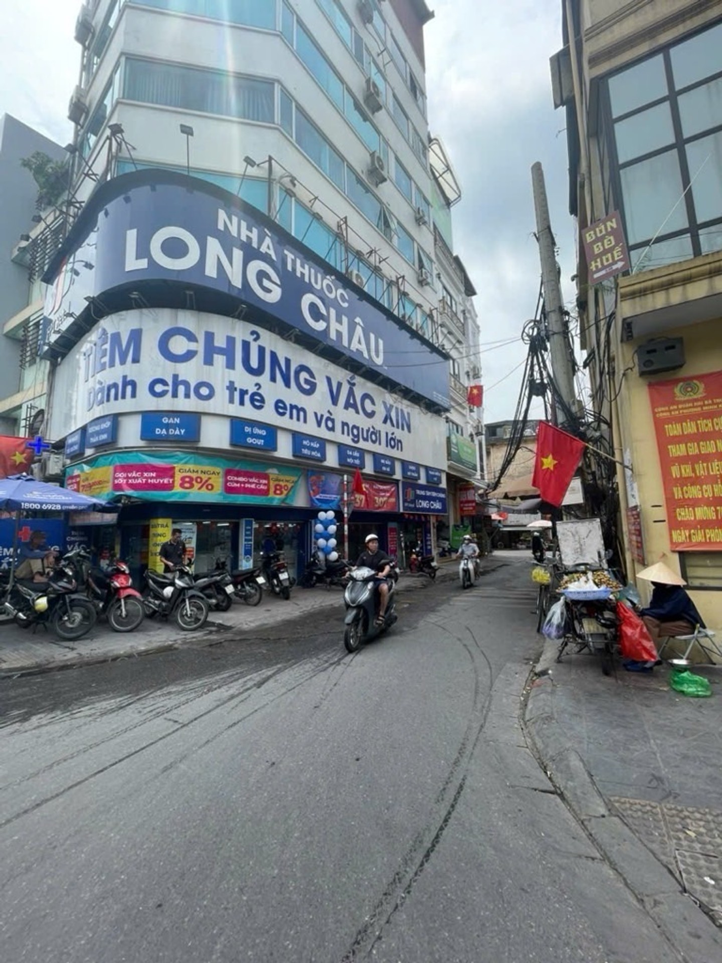 Bán nhà Minh Khai - diện tích 55m2 3 tầng - Cực kỳ hiếm 3 bước ra mặt phố - giá 2,8 tỷ