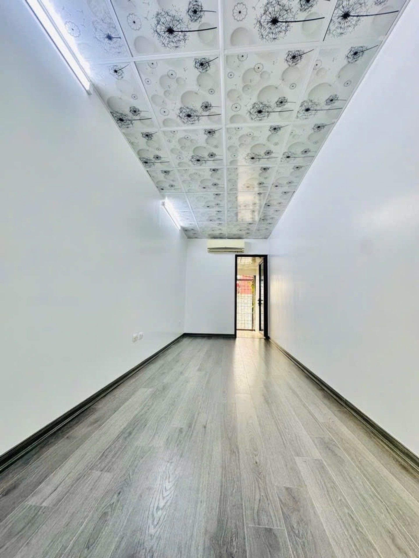 Bán nhà Minh Khai - diện tích 55m2 3 tầng - Cực kỳ hiếm 3 bước ra mặt phố - giá 2,8 tỷ