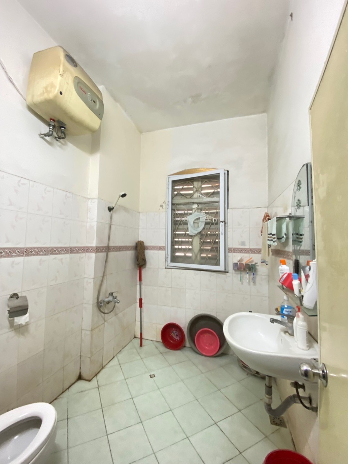 Bán nhà Pháo Đài Láng - diện tích 44m2 5 tầng - Ngõ ô tô kinh doanh - giá 12,9 tỷ