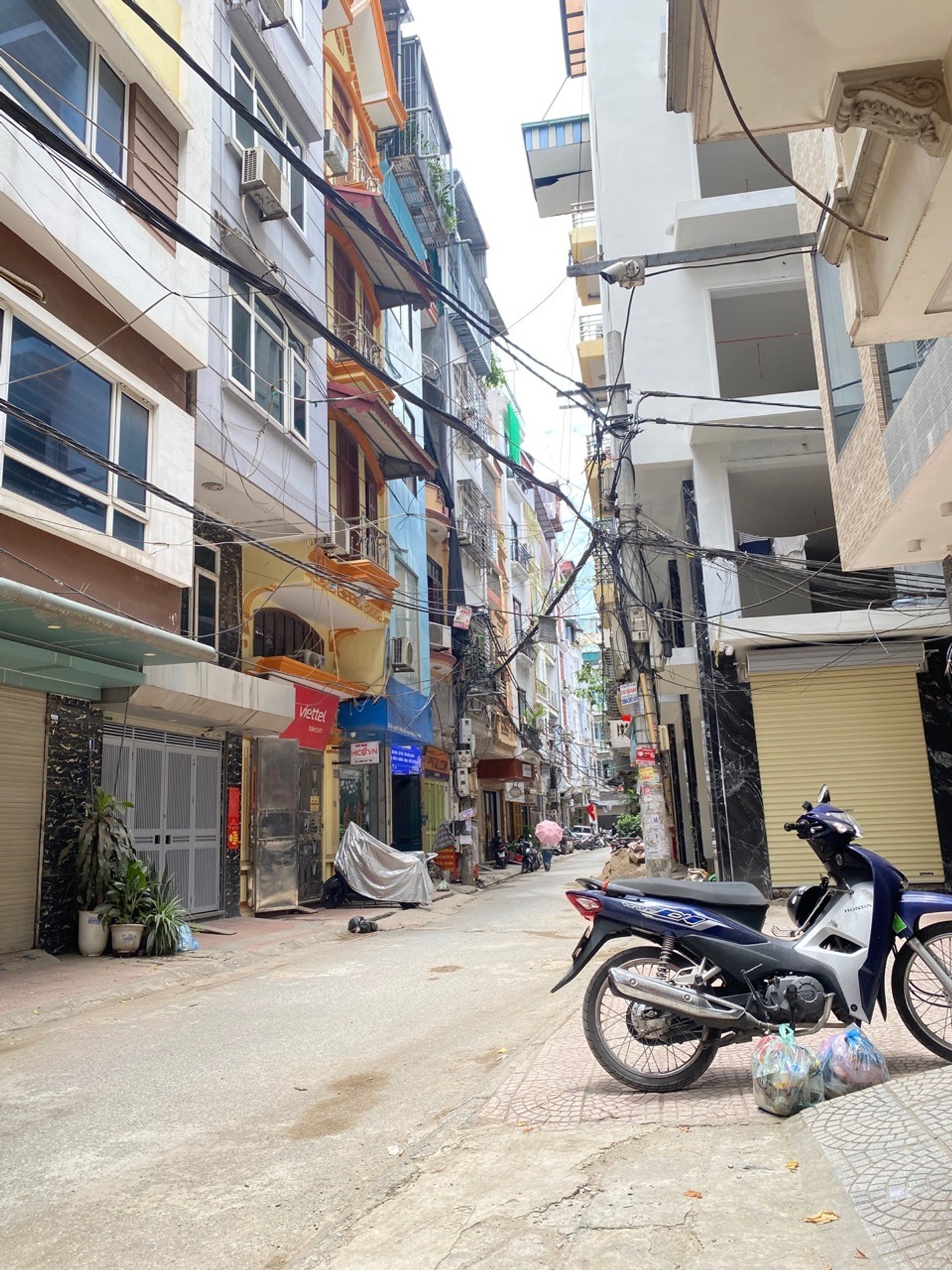 Bán nhà Pháo Đài Láng - diện tích 44m2 5 tầng - Ngõ ô tô kinh doanh - giá 12,9 tỷ