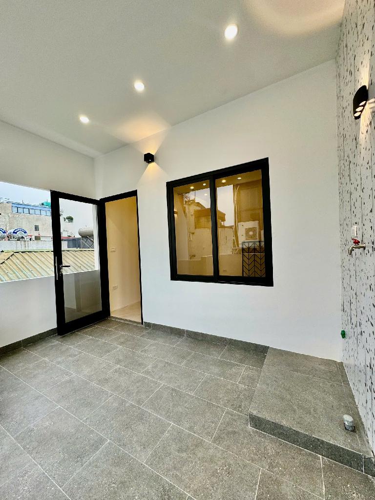 Bán nhà Đông Các - diện tích 60m2 5 tầng - Nhà mặt phố kinh doanh sầm uất - giá 32,8 tỷ