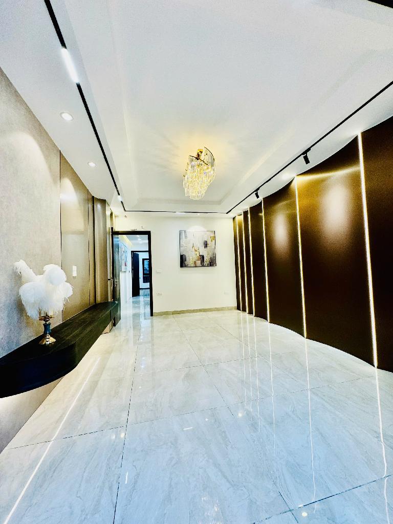 Bán nhà Đông Các - diện tích 60m2 5 tầng - Nhà mặt phố kinh doanh sầm uất - giá 32,8 tỷ