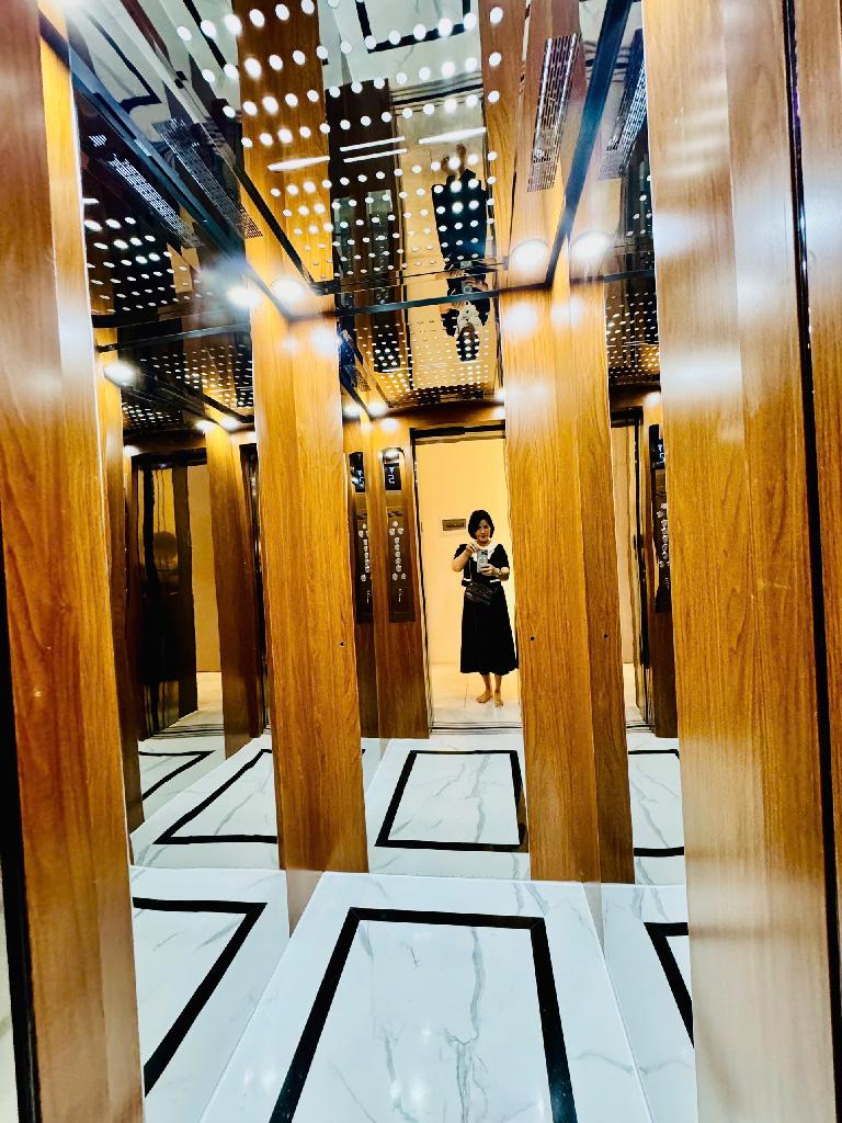 Bán nhà Đông Các - diện tích 60m2 5 tầng - Nhà mặt phố kinh doanh sầm uất - giá 32,8 tỷ