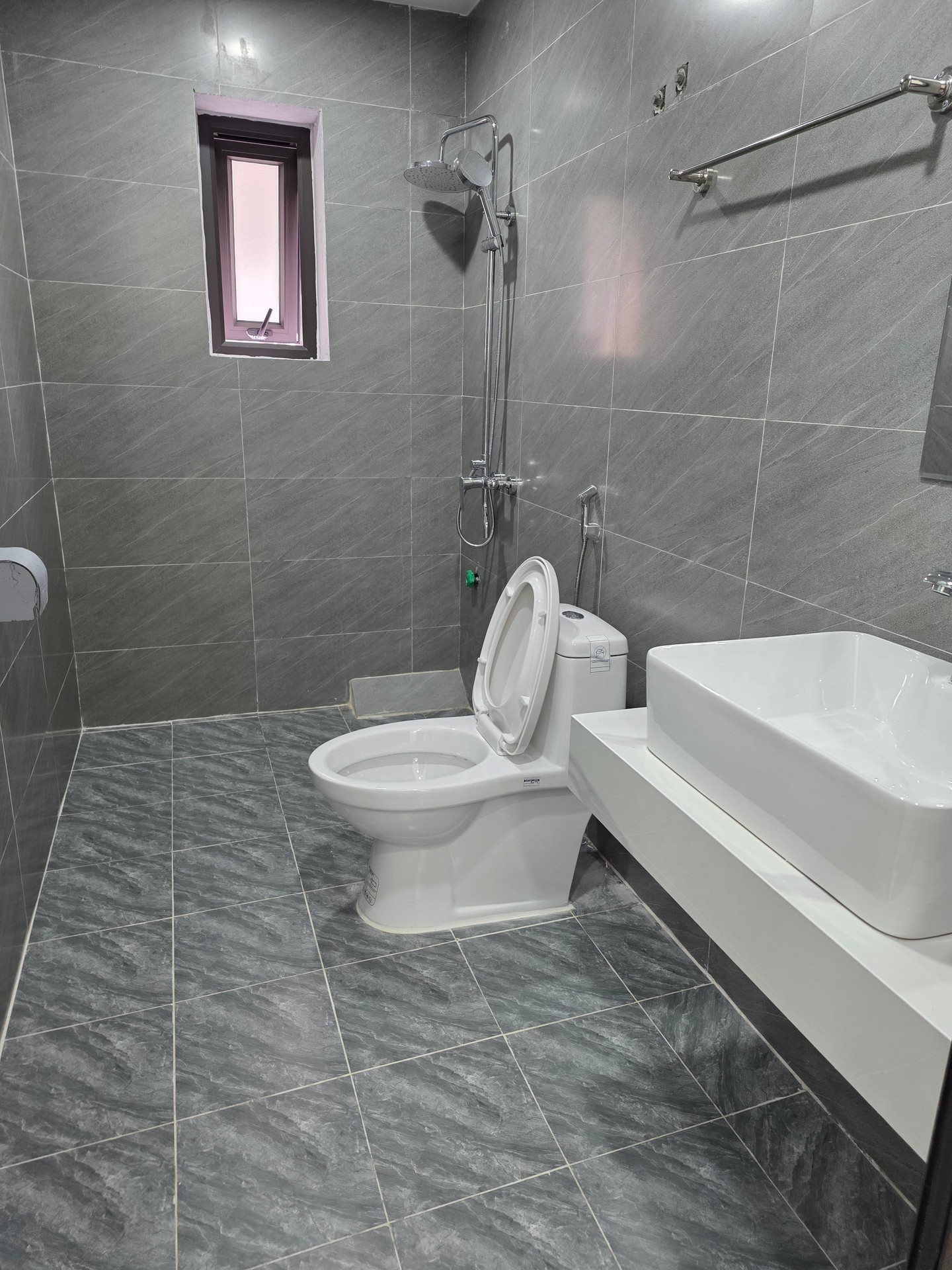 Bán nhà Ngọc Hồi - diện tích 40m2 6 tầng - Nhà mới đẹp lung linh, thang máy - giá 9 tỷ