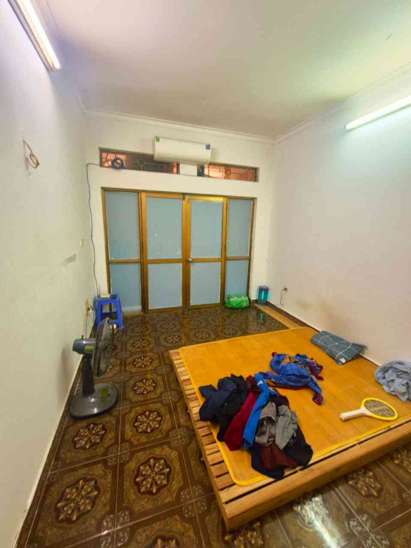 Bán nhà Trịnh Đình Cửu - diện tích 50m2 3 tầng - Ngõ thông kinh doanh - giá 12,9 tỷ