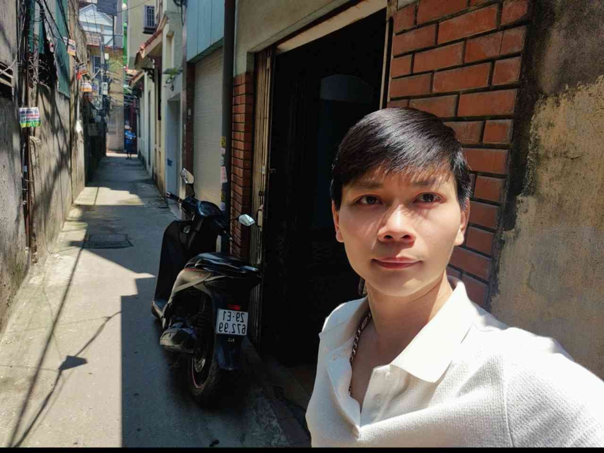 Bán nhà Trịnh Đình Cửu - diện tích 50m2 3 tầng - Ngõ thông kinh doanh - giá 12,9 tỷ