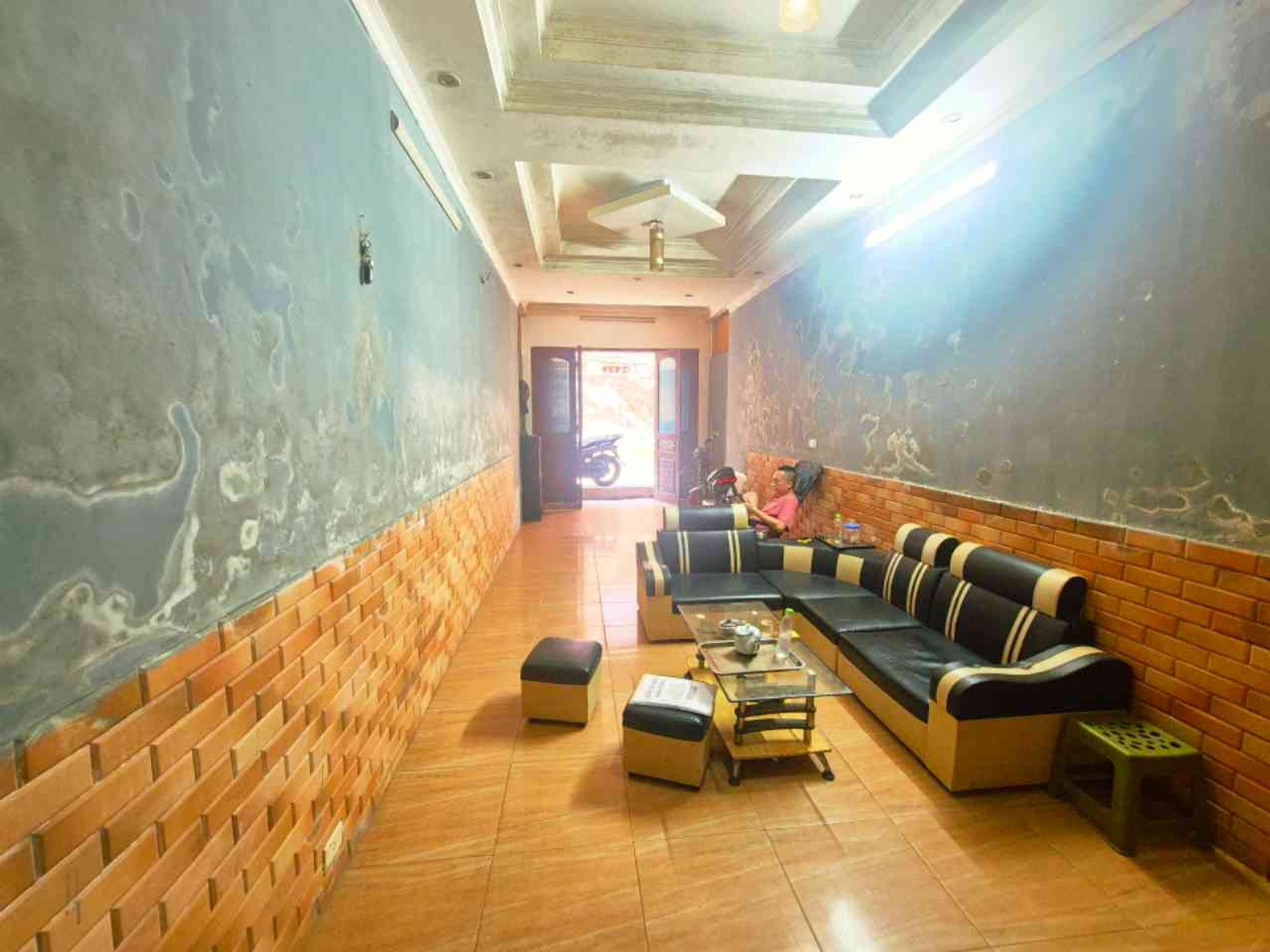 Bán nhà Trịnh Đình Cửu - diện tích 50m2 3 tầng - Ngõ thông kinh doanh - giá 12,9 tỷ
