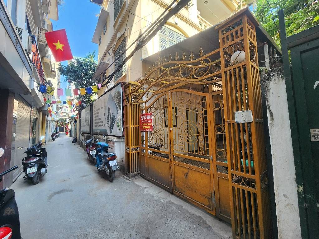 Bán nhà Tứ Liên - diện tích 272m2 4 tầng - Mặt ngõ ô tô - giá 75 tỷ