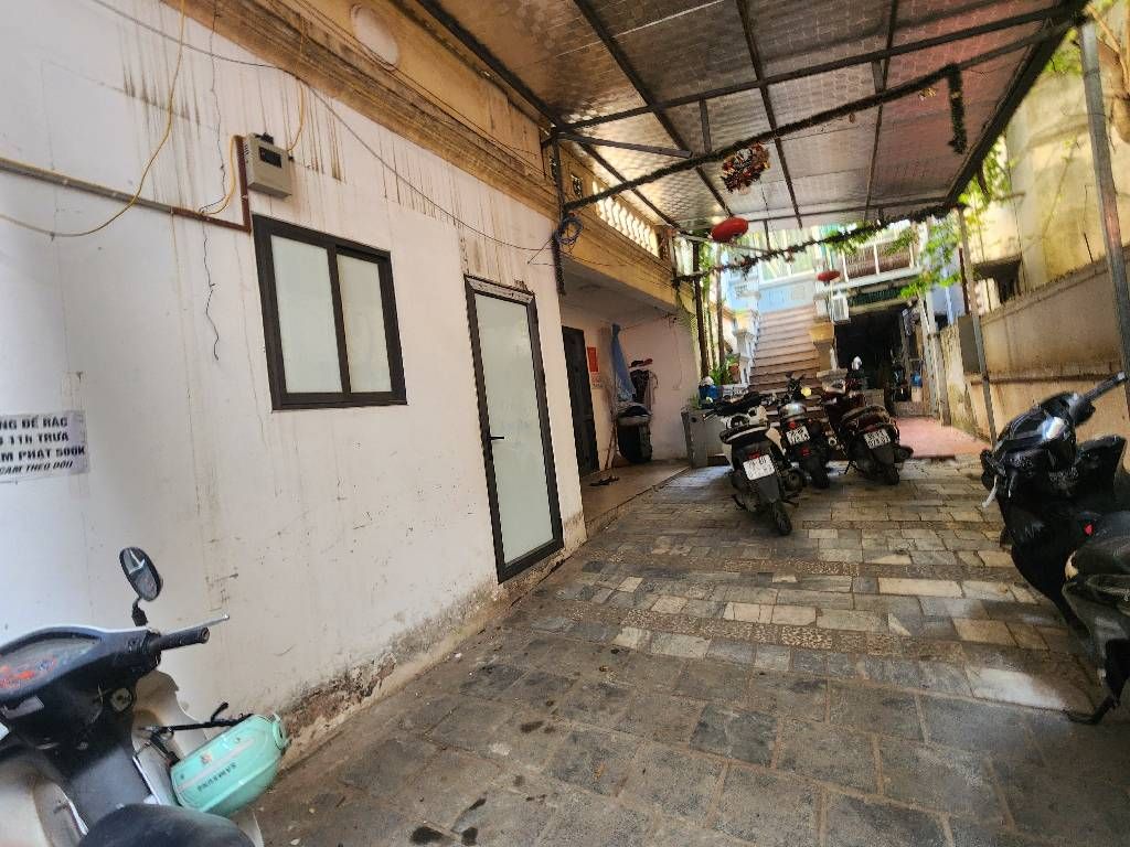 Bán nhà Tứ Liên - diện tích 272m2 4 tầng - Mặt ngõ ô tô - giá 75 tỷ