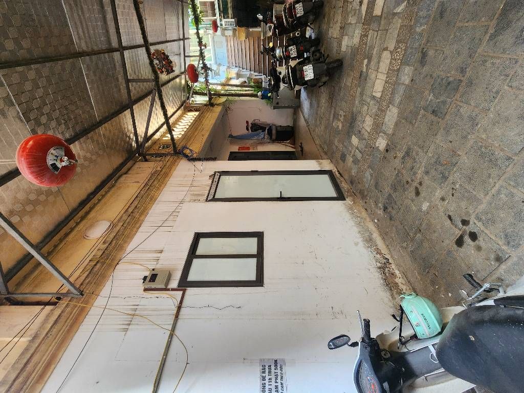 Bán nhà Tứ Liên - diện tích 272m2 4 tầng - Mặt ngõ ô tô - giá 75 tỷ