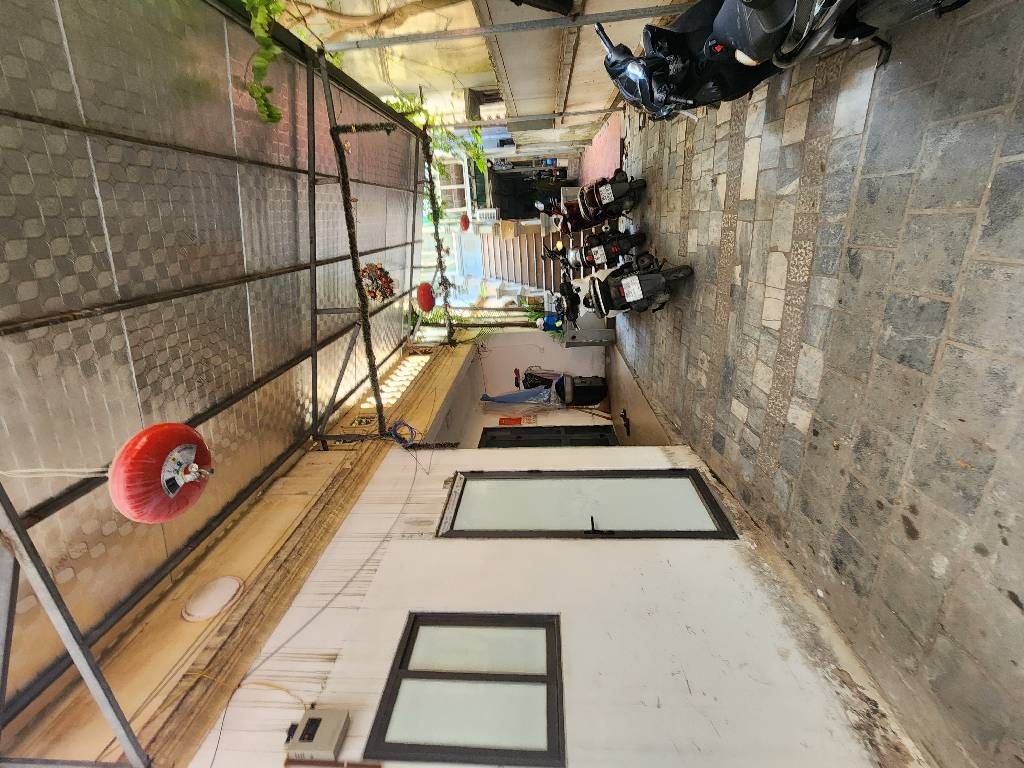 Bán nhà Tứ Liên - diện tích 272m2 4 tầng - Mặt ngõ ô tô - giá 75 tỷ