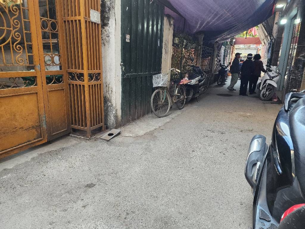 Bán nhà Tứ Liên - diện tích 272m2 4 tầng - Mặt ngõ ô tô - giá 75 tỷ