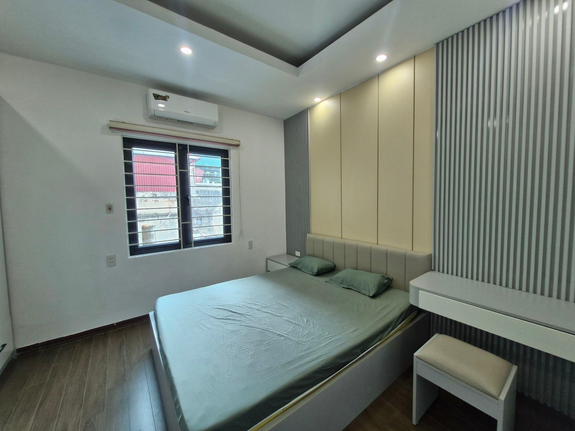 Bán nhà Trại Cá - diện tích 19m2 5 tầng - Nhà mới đẹp, ngõ nông - giá 6,6 tỷ