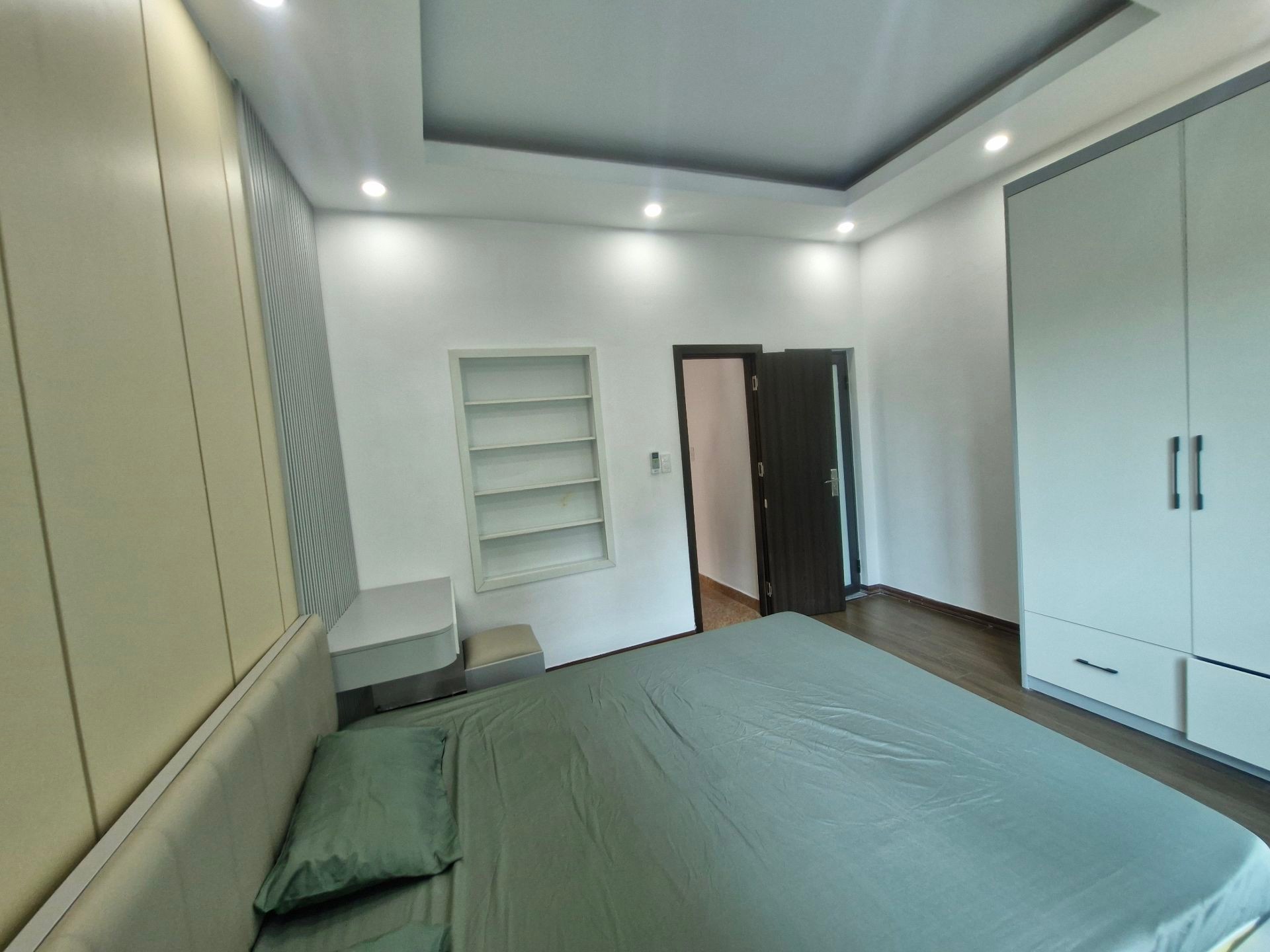 Bán nhà Trại Cá - diện tích 19m2 5 tầng - Nhà mới đẹp, ngõ nông - giá 6,6 tỷ