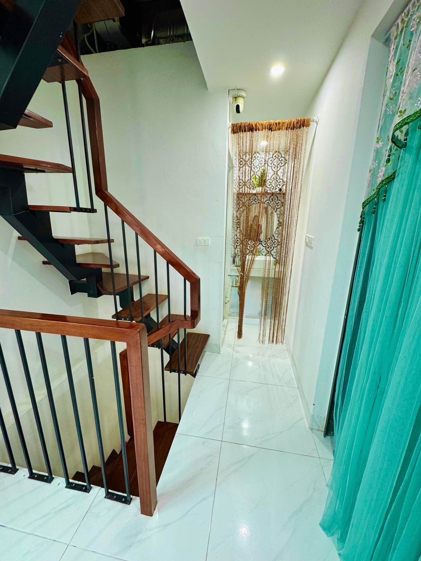 Bán nhà Vĩnh Tuy - diện tích 35m2 2 tầng - Lô góc thoáng đẹp - giá 1,8 tỷ