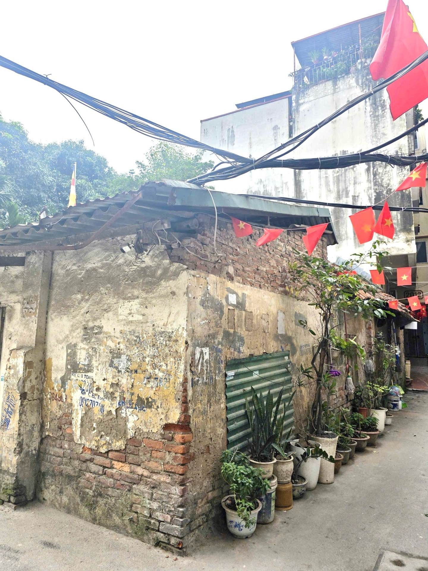 Bán nhà Láng - diện tích 177m2 1 tầng - Lô góc 2 mặt thoáng - giá 85 tỷ