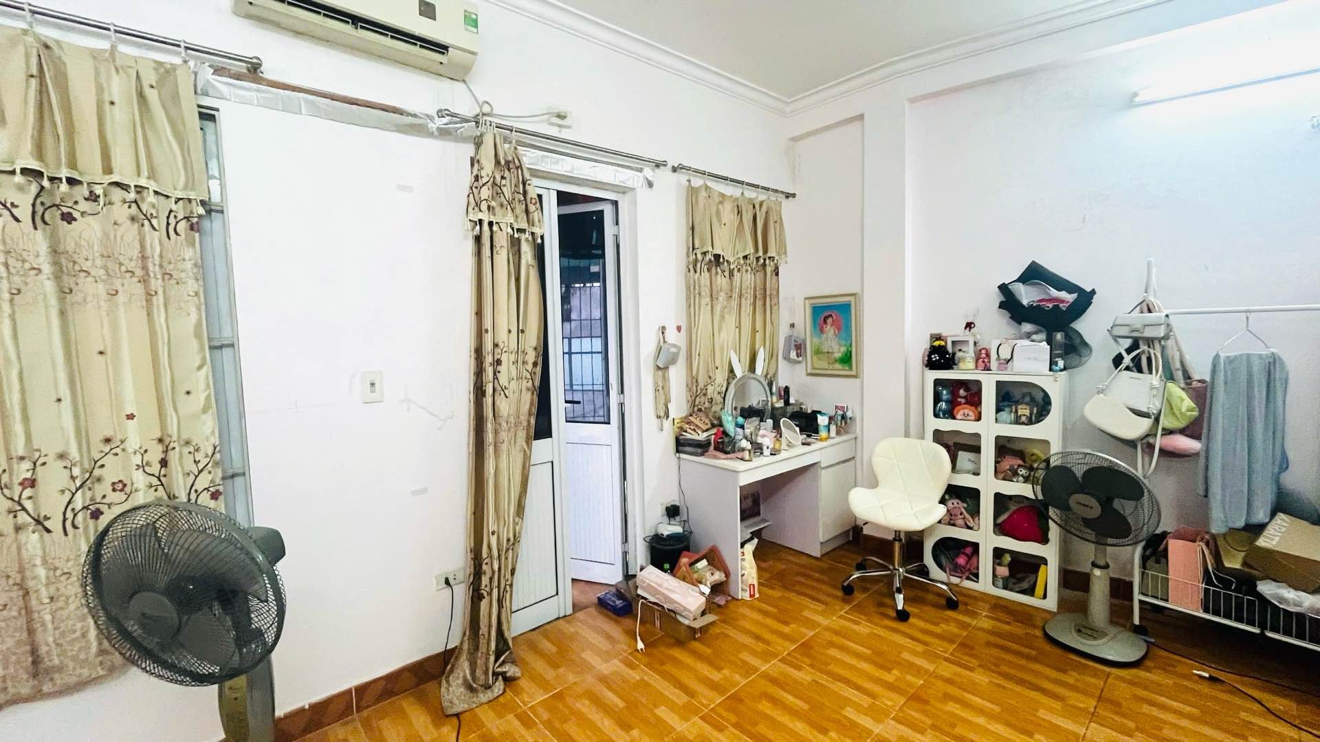 Bán nhà Đại La - diện tích 41m2 5 tầng - Gần ô tô - giá 13,5 tỷ