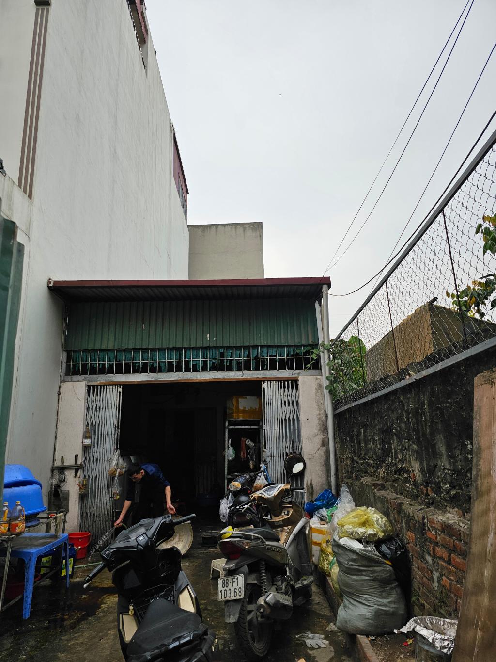 Bán nhà Hoàng Mai - diện tích 88m2 1 tầng - Ô tô đỗ trước nhà - giá 14,8 tỷ