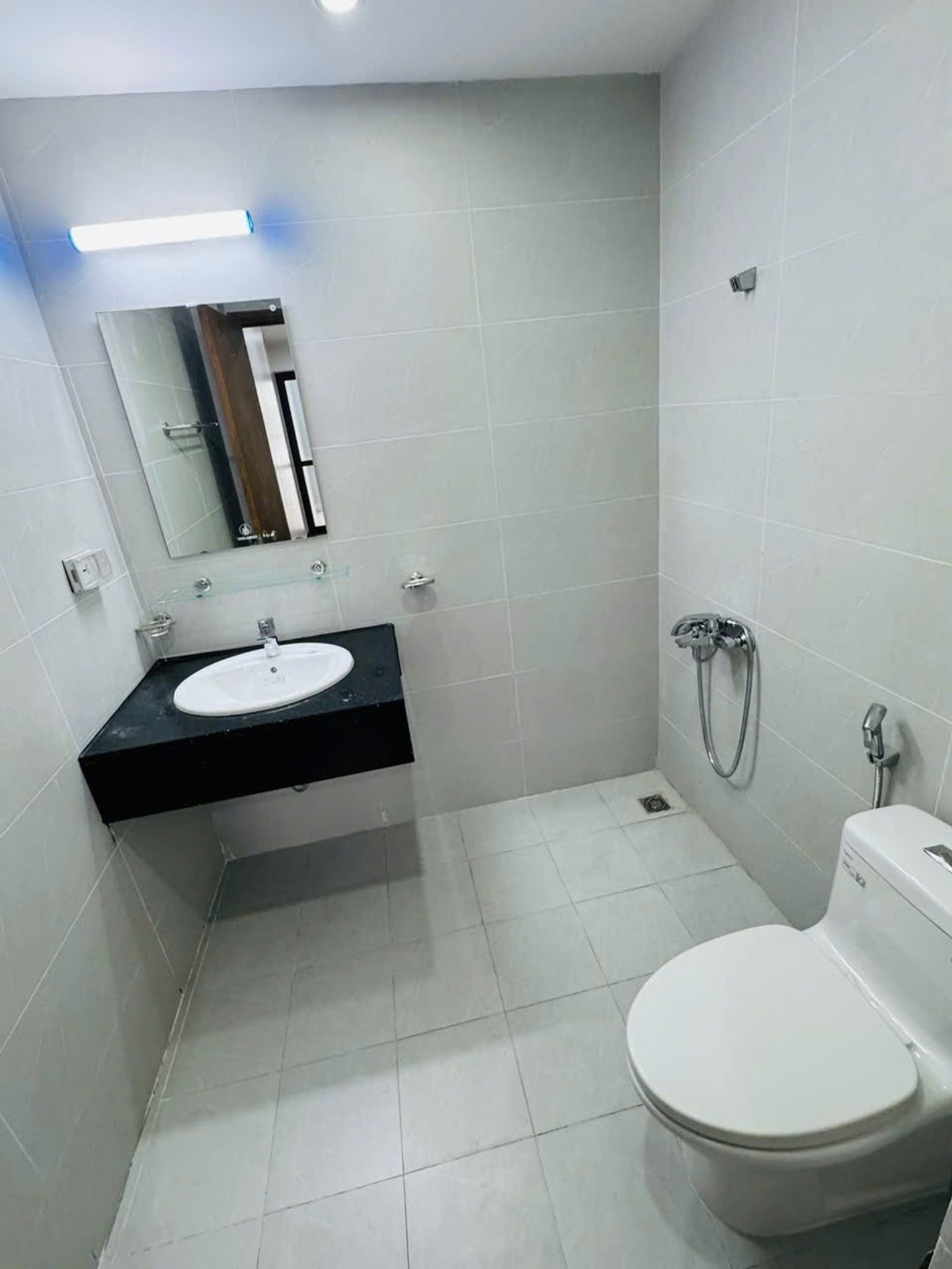 Bán nhà Trần Hòa - diện tích 120m2 1 tầng - Chung cư mới, chủ còn chưa ở - giá 8,3 tỷ