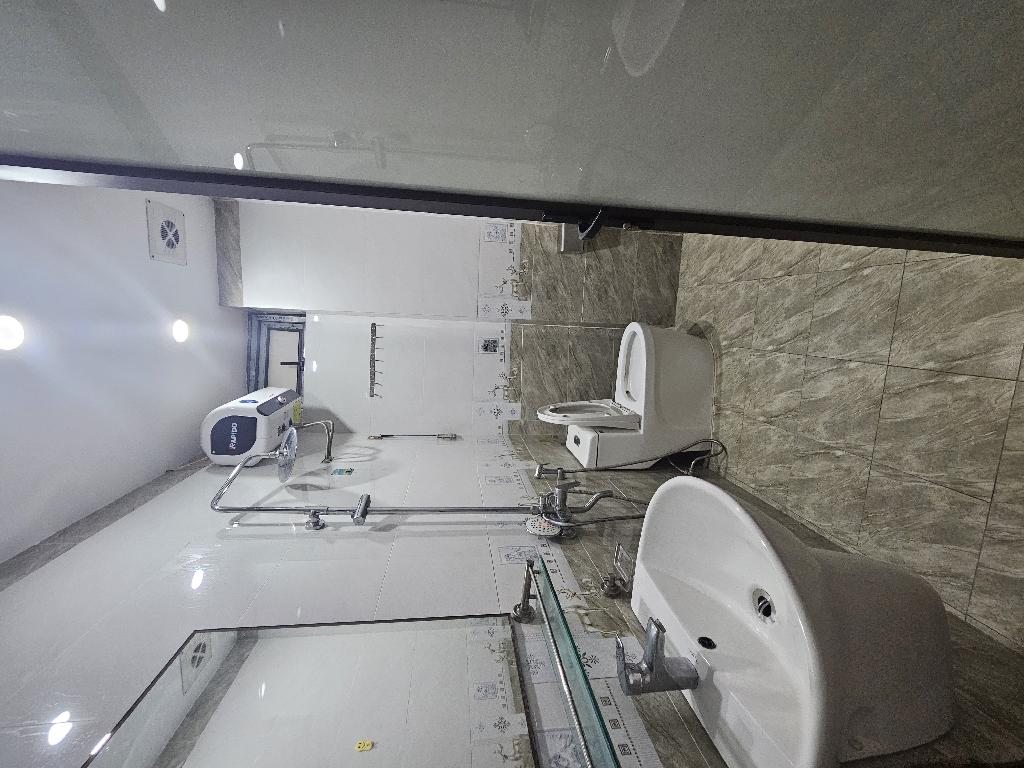 Bán nhà Trương Định - diện tích 72m2 6 tầng - Nhà đẹp, thang máy - giá 13,6 tỷ