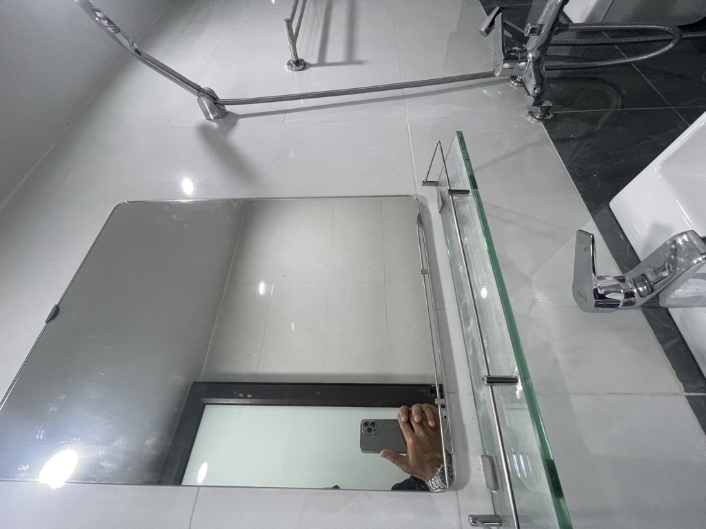 Bán nhà Vĩnh Hoàng - diện tích 42m2 2 tầng - Nhà mới 2 tầng về ở luôn - giá 2,38 tỷ