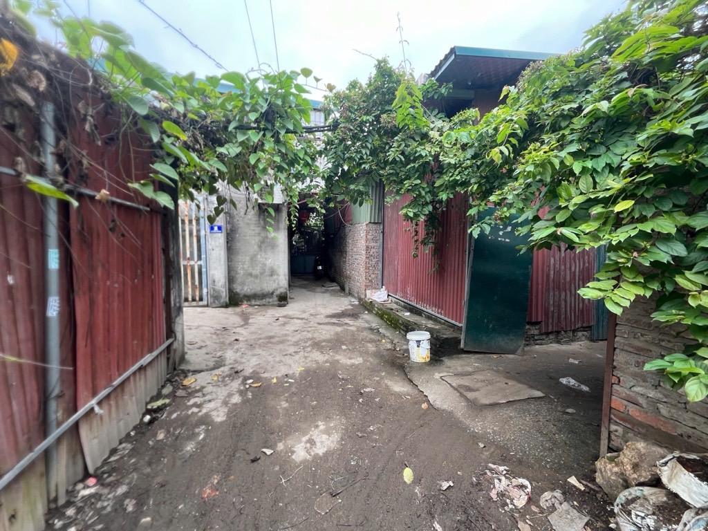 Bán nhà Vĩnh Hoàng - diện tích 42m2 2 tầng - Nhà mới 2 tầng về ở luôn - giá 2,38 tỷ