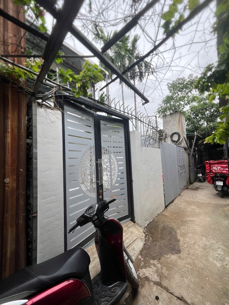 Bán nhà Vĩnh Hoàng - diện tích 42m2 2 tầng - Nhà mới 2 tầng về ở luôn - giá 2,38 tỷ