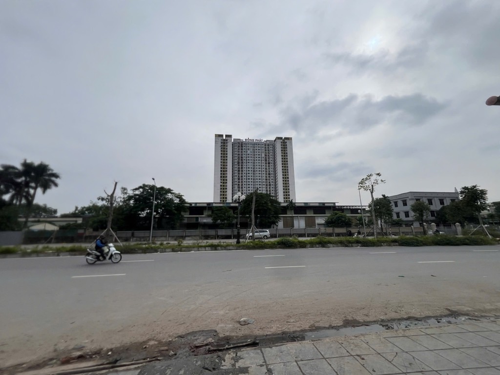 Bán nhà Vĩnh Hoàng - diện tích 42m2 2 tầng - Nhà mới 2 tầng về ở luôn - giá 2,38 tỷ