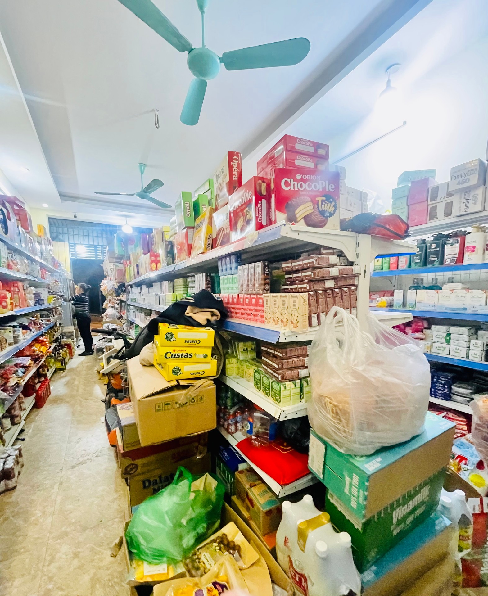 Bán nhà Yên Lạc - diện tích 83m2 4 tầng - Ô TÔ DỪNG ĐỖ NGÀY ĐÊM - giá 35 tỷ