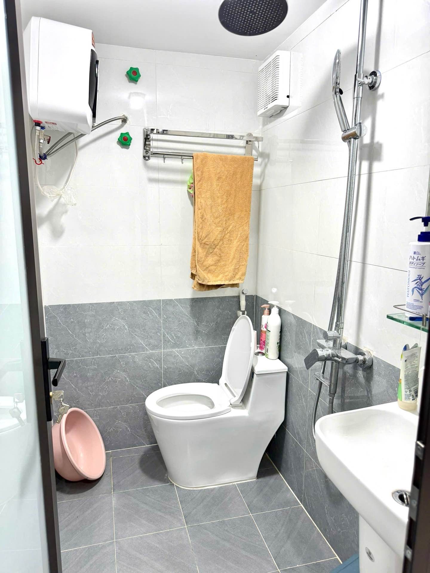 Bán nhà 8/3 - diện tích 75m2 1 tầng - SIÊU PHẨM PHỐ VIEW CÔNG VIÊN - giá 5,39 tỷ