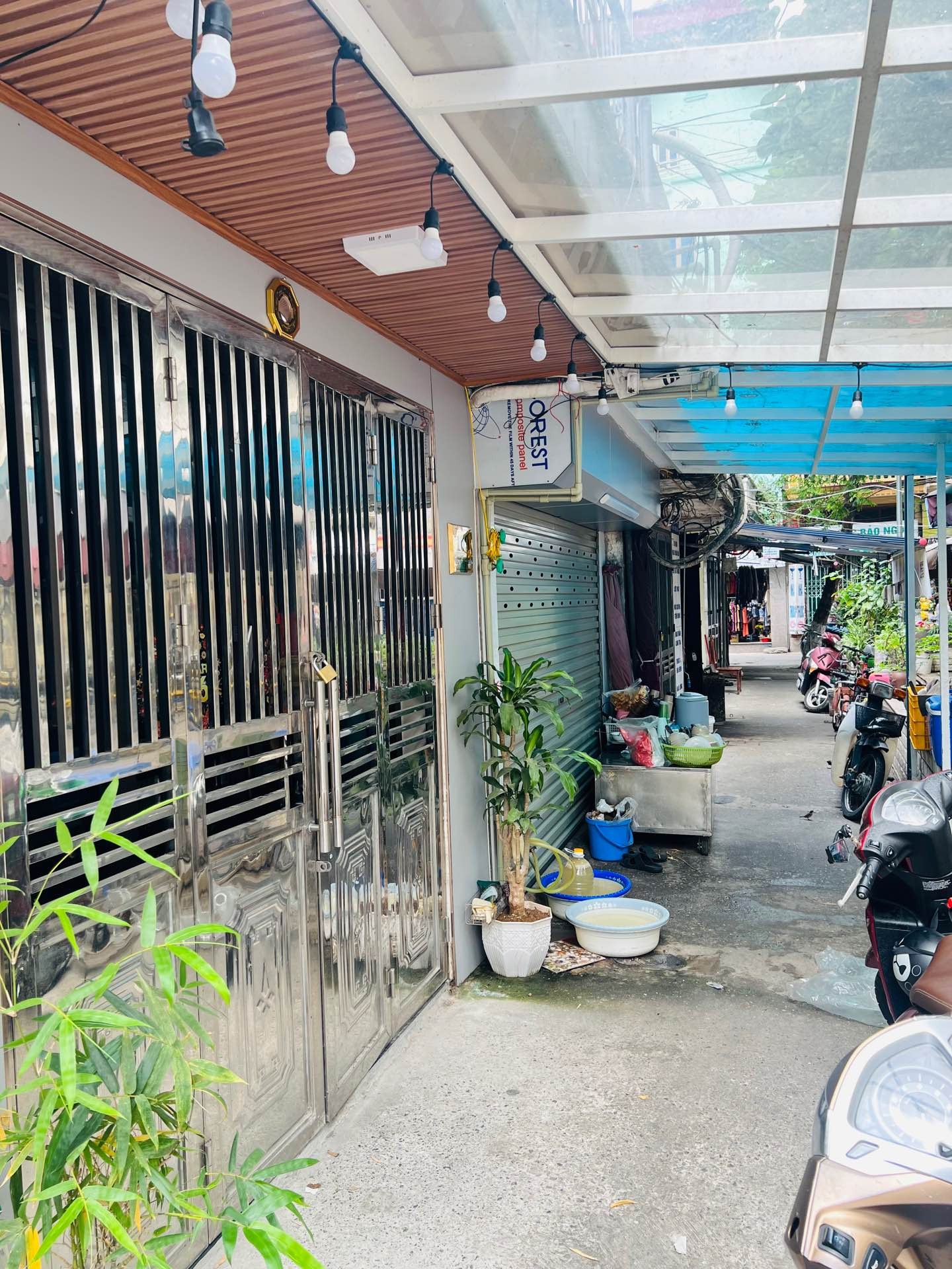Bán nhà 8/3 - diện tích 75m2 1 tầng - SIÊU PHẨM PHỐ VIEW CÔNG VIÊN - giá 5,39 tỷ