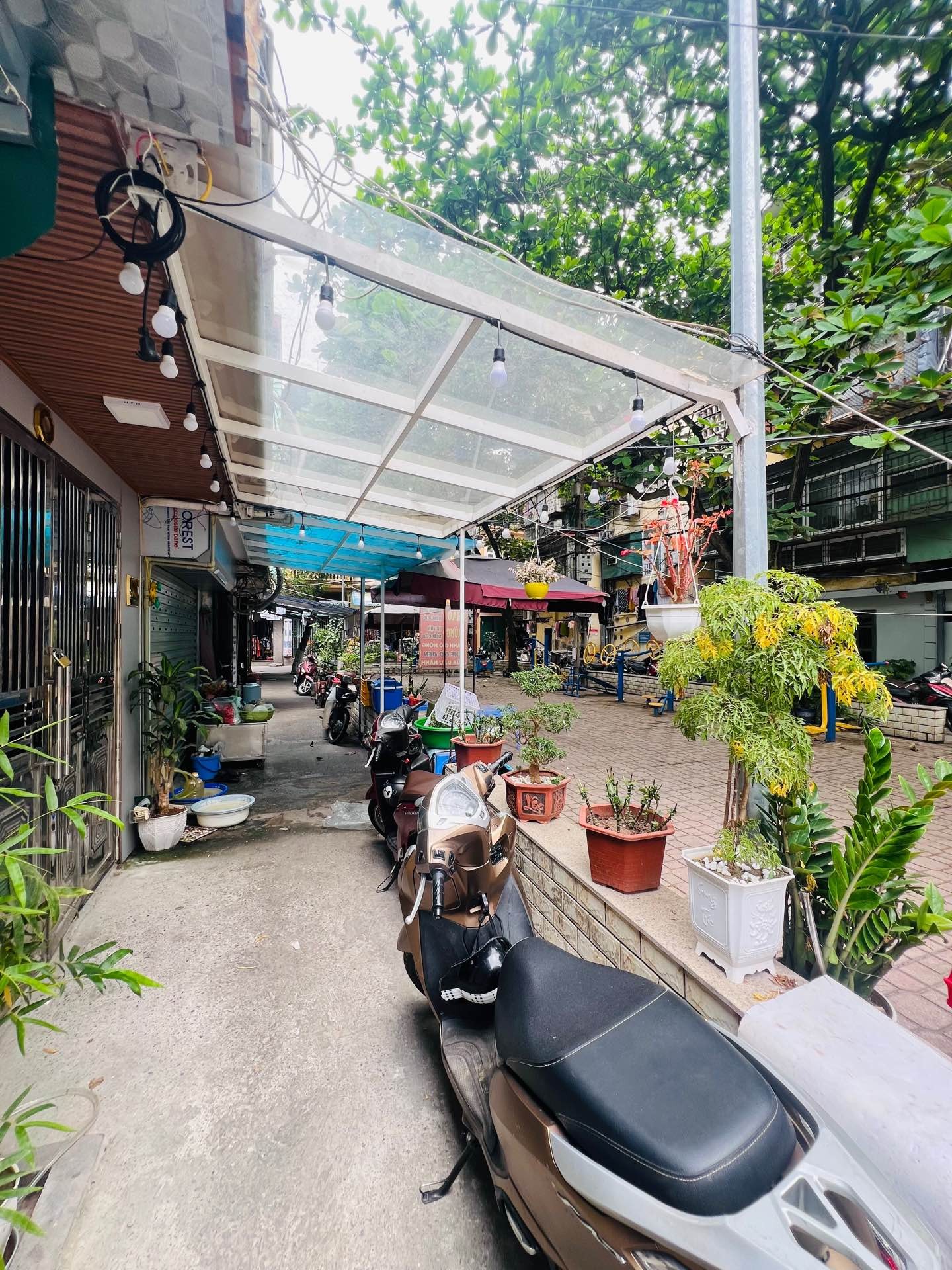 Bán nhà 8/3 - diện tích 75m2 1 tầng - SIÊU PHẨM PHỐ VIEW CÔNG VIÊN - giá 5,39 tỷ