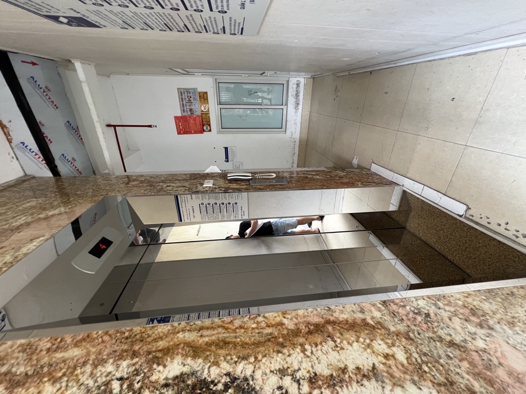 Bán nhà Xã Đàn - diện tích 124m2 5 tầng - ô tô đỗ cửa - giá 26 tỷ