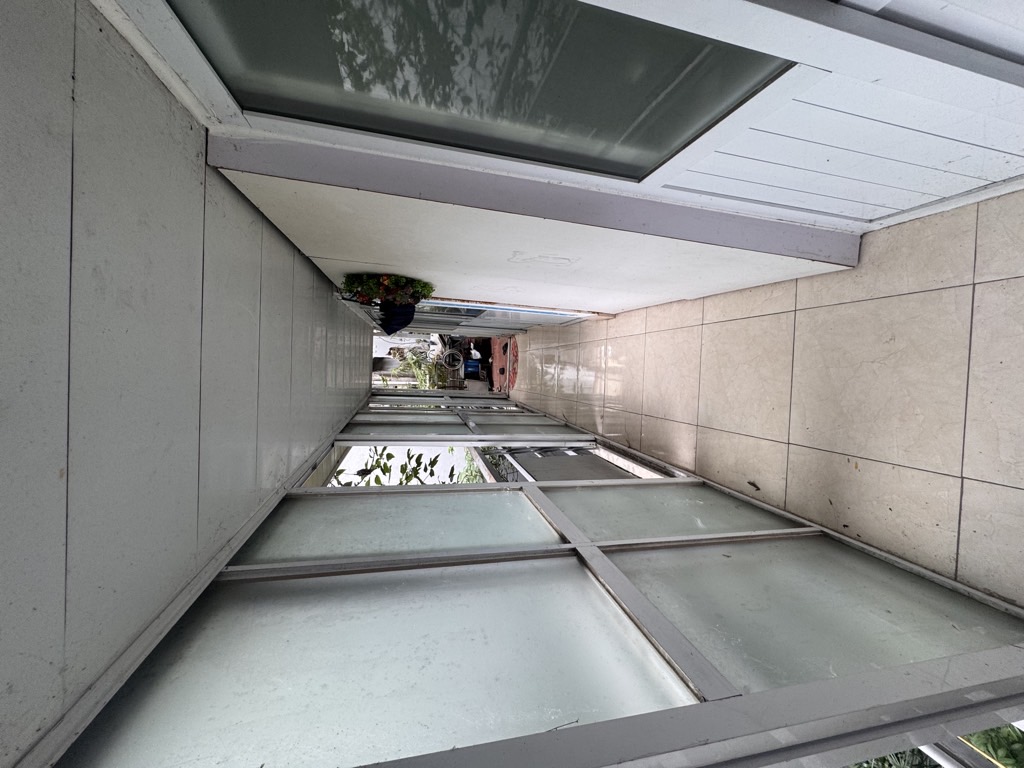 Bán nhà Đê Trần Khát Chân - diện tích 183m2 3 tầng - Nhà đẹp hiếm có - giá 25,8 tỷ