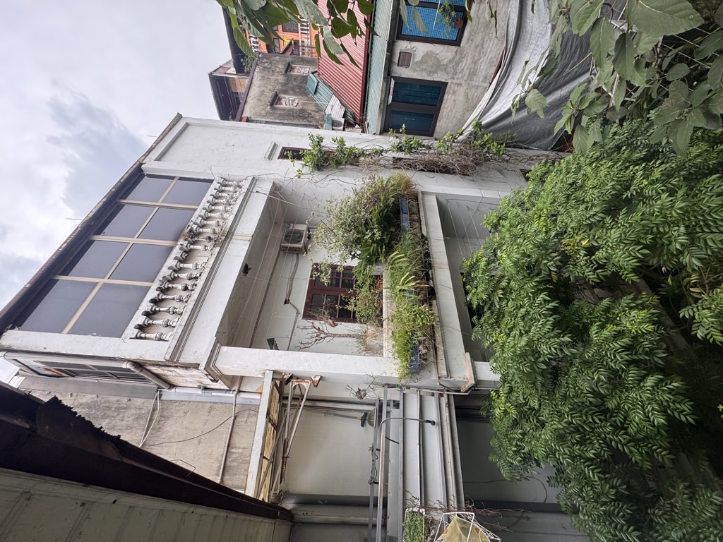 Bán nhà Đê Trần Khát Chân - diện tích 183m2 3 tầng - Nhà đẹp hiếm có - giá 25,8 tỷ