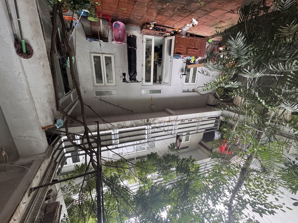 Bán nhà Đê Trần Khát Chân - diện tích 183m2 3 tầng - Nhà đẹp hiếm có - giá 25,8 tỷ