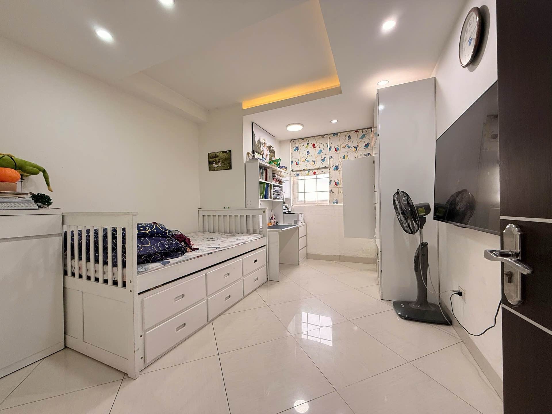 Bán nhà Nguyễn Đức Cảnh - diện tích 130m2 1 tầng - Lô góc - giá 8,8 tỷ