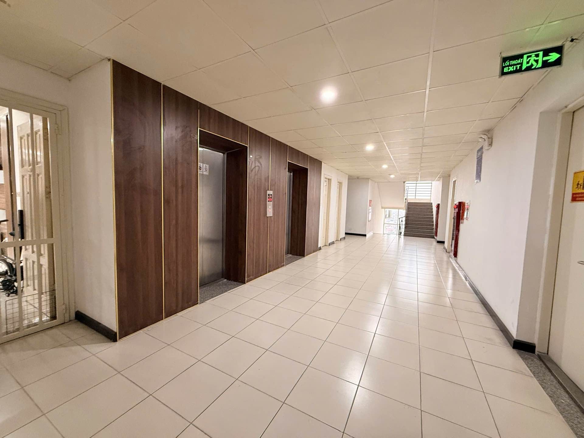 Bán nhà Nguyễn Đức Cảnh - diện tích 130m2 1 tầng - Lô góc - giá 8,8 tỷ