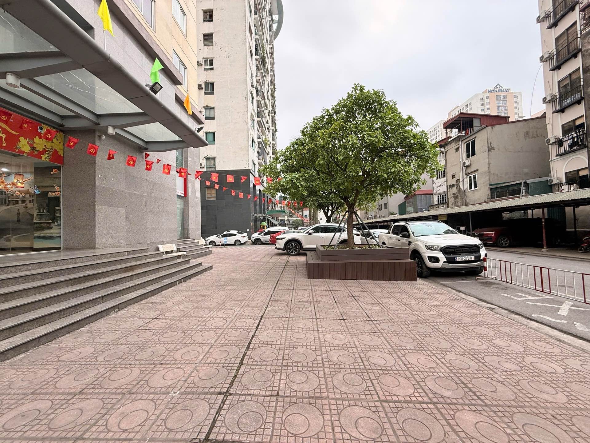 Bán nhà Nguyễn Đức Cảnh - diện tích 130m2 1 tầng - Lô góc - giá 8,8 tỷ