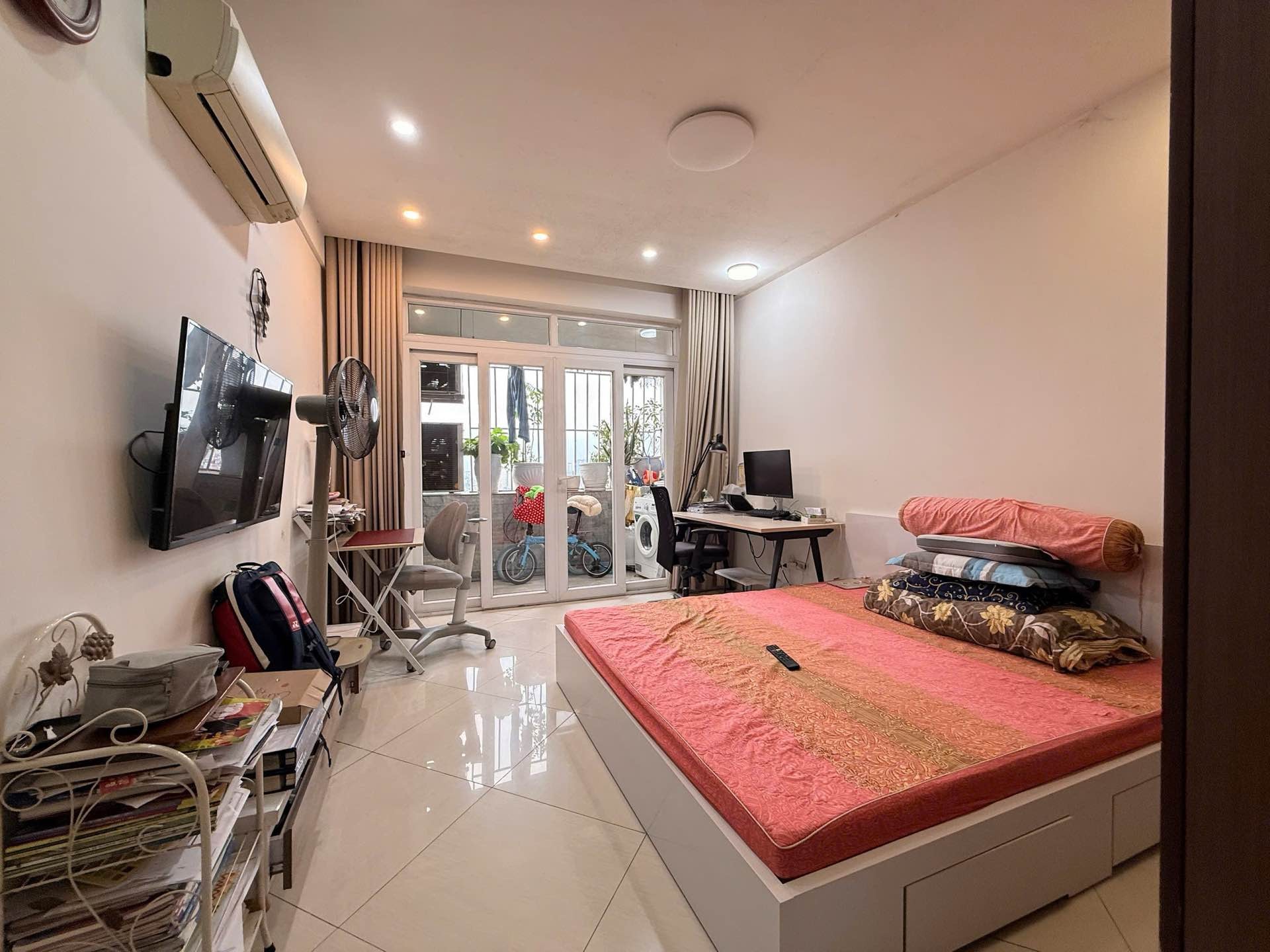 Bán nhà Nguyễn Đức Cảnh - diện tích 130m2 1 tầng - Lô góc - giá 8,8 tỷ