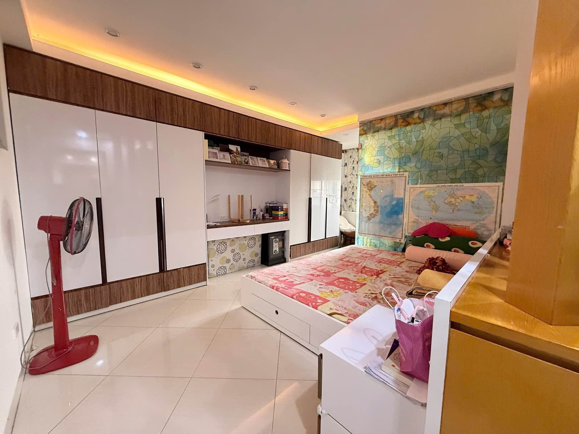Bán nhà Nguyễn Đức Cảnh - diện tích 130m2 1 tầng - Lô góc - giá 8,8 tỷ