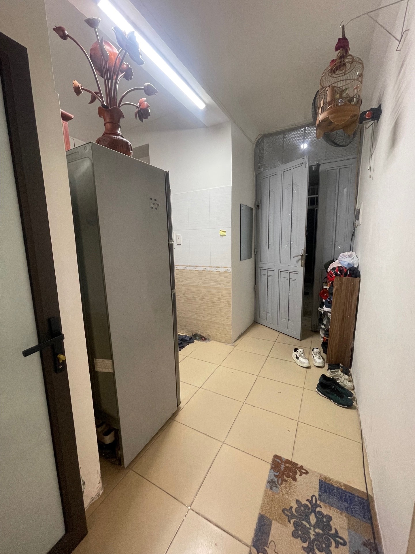 Bán nhà Nguyễn Công Trứ - diện tích 40m2 1 tầng - Ô tô con đỗ cửa - giá 4,5 tỷ