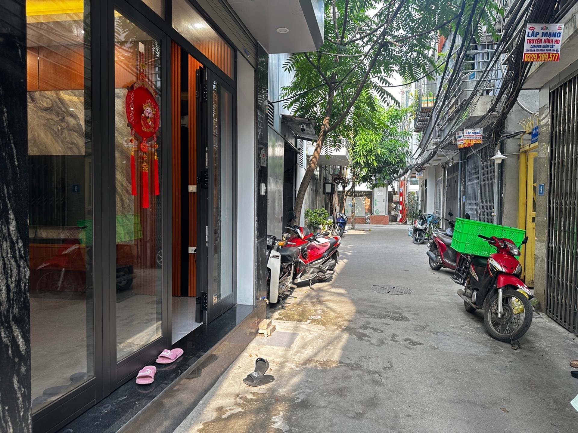 Bán nhà Định Công Hạ - diện tích 40m2 3 tầng - Ô TÔ ĐỖ CỬA - giá 3,4 tỷ