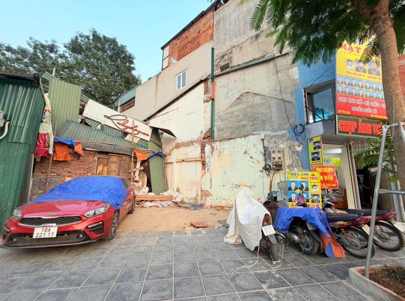 Bán nhà Chùa Bộc - diện tích 100m2 1 tầng - Nhà mặt phố, ô tô đỗ cửa - giá 54 tỷ