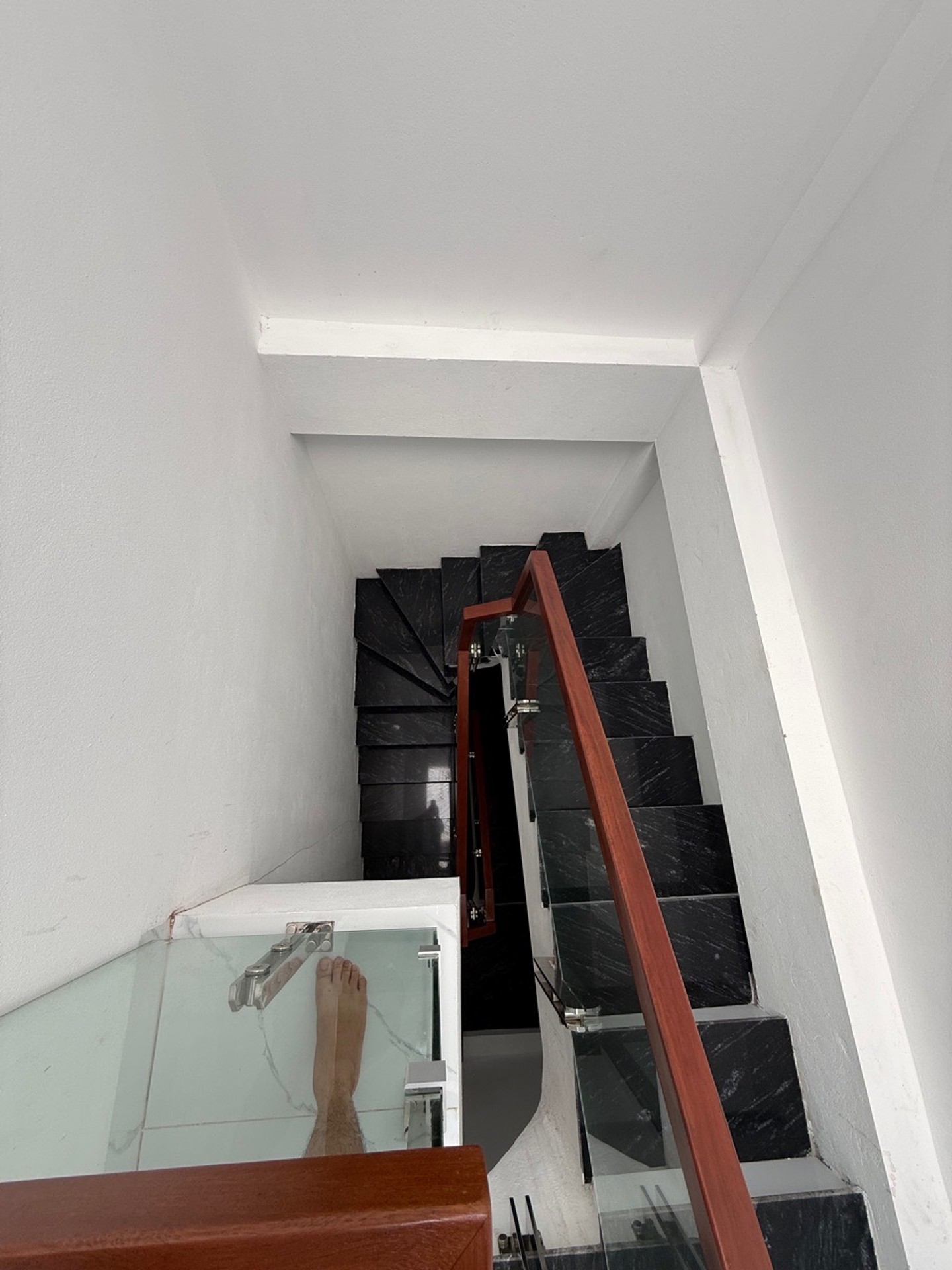 Bán nhà Trại Cá - diện tích 28m2 5 tầng - Ngõ 3 Gác - giá 8,38 tỷ