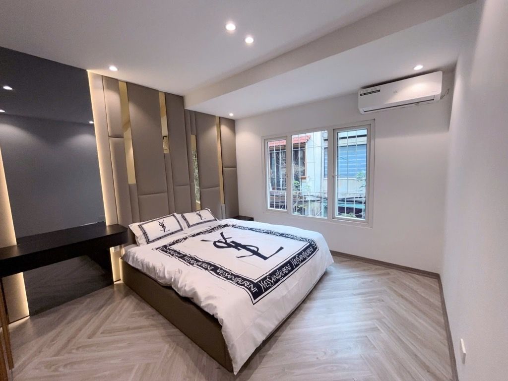 Bán nhà Nguyễn Khoái - diện tích 75m2 1 tầng - Ô tô tránh chạy vòng quanh - giá 4,75 tỷ