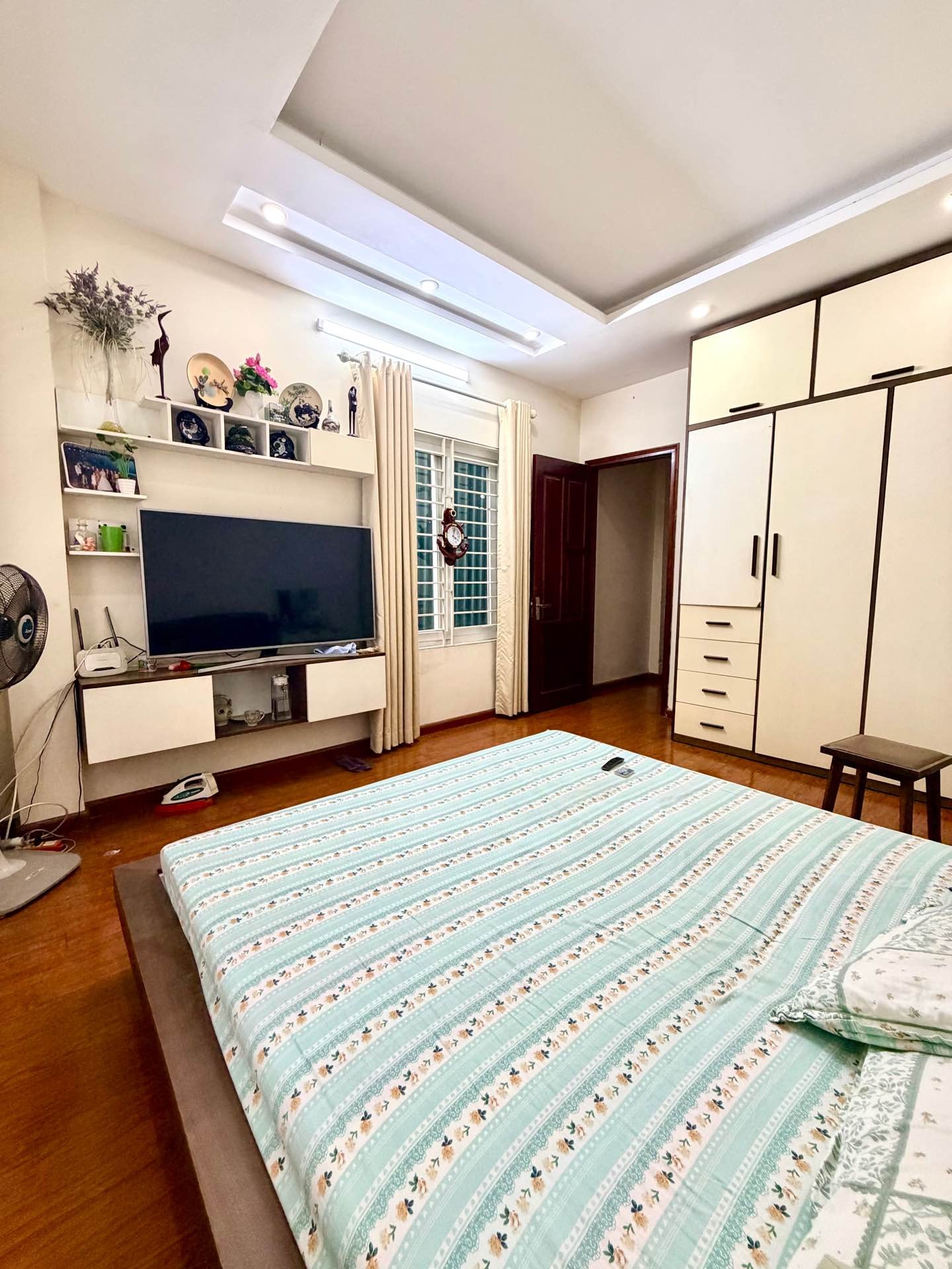 Bán nhà Kim Ngưu - diện tích 45m2 5 tầng - Lô góc 3 mặt thoáng - giá 11,5 tỷ