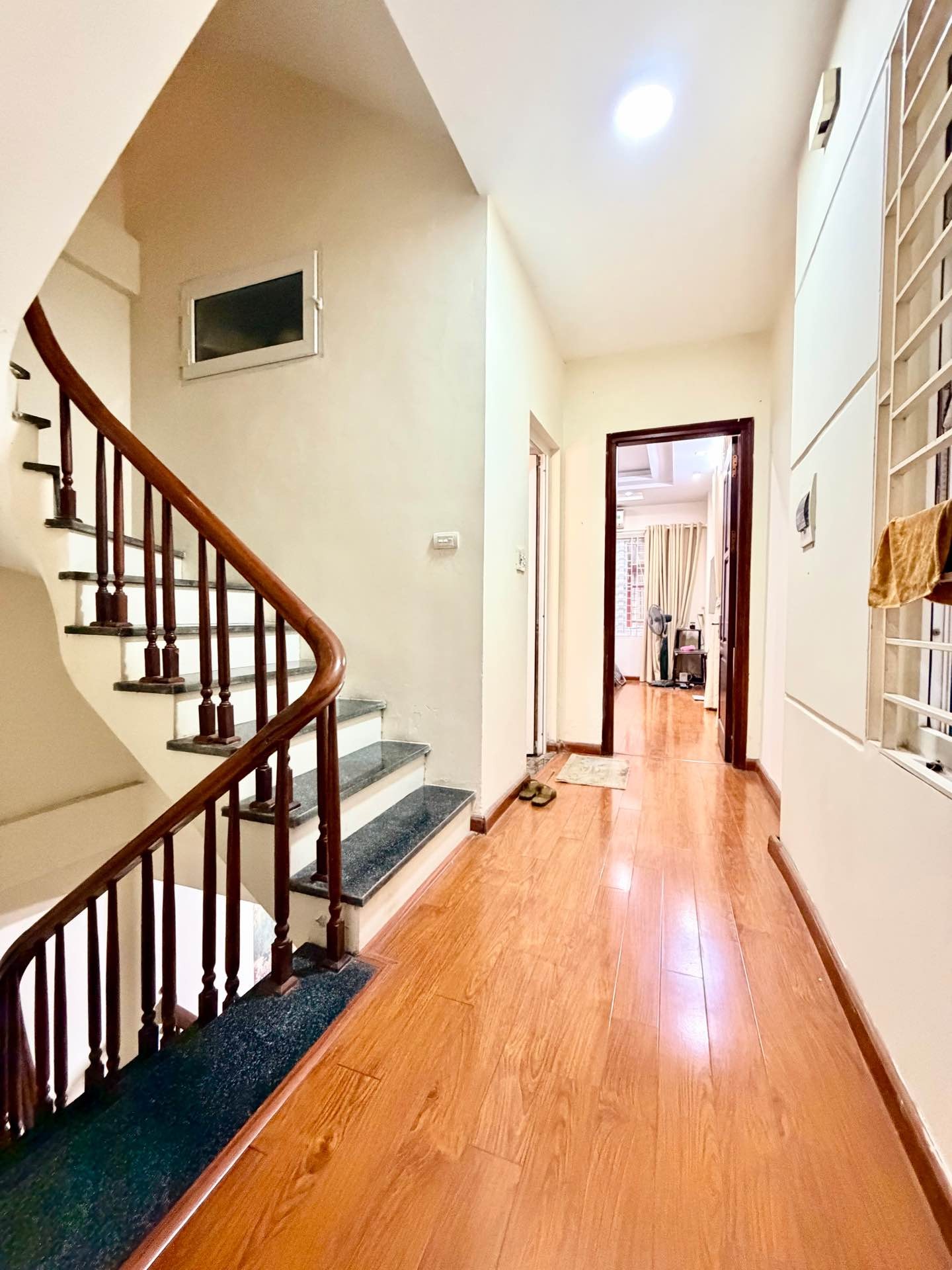 Bán nhà Kim Ngưu - diện tích 45m2 5 tầng - Lô góc 3 mặt thoáng - giá 11,5 tỷ