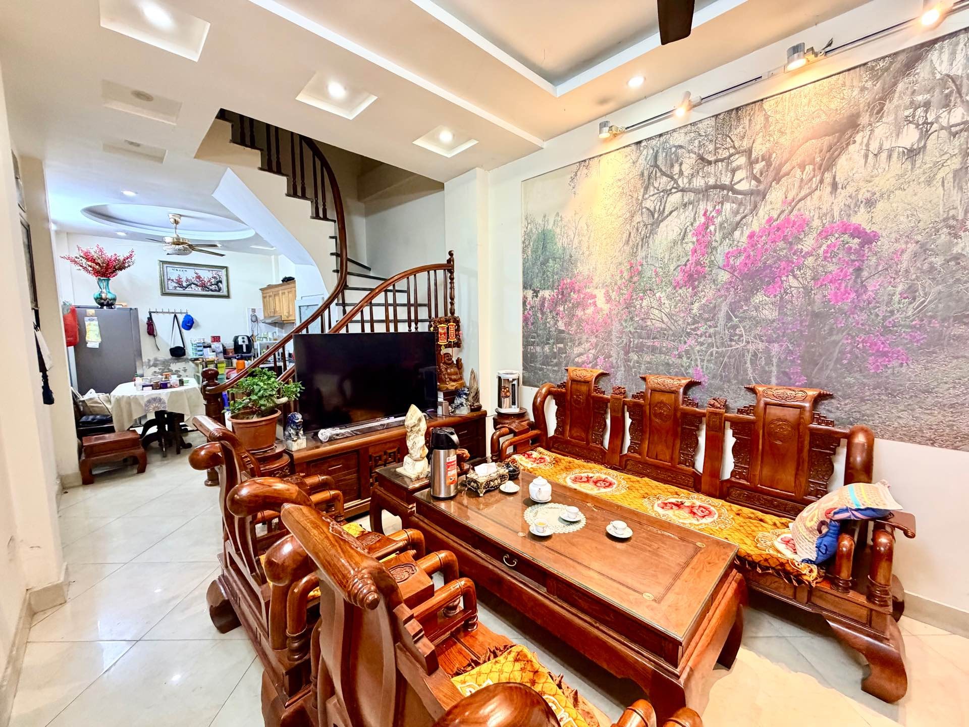 Bán nhà Kim Ngưu - diện tích 45m2 5 tầng - Lô góc 3 mặt thoáng - giá 11,5 tỷ